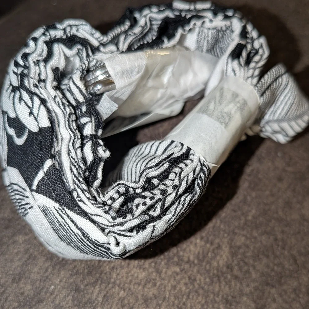 Vera Bradley Wide Lanyard Bedford Blooms Black White Floral 26737-R80 NEW
